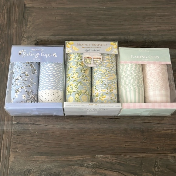 New, Baking Cups, 3 packs of 50 - Picture 2 of 5